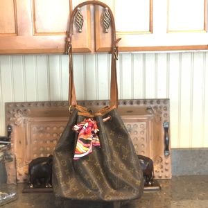 Louis Vuitton Petit Noe